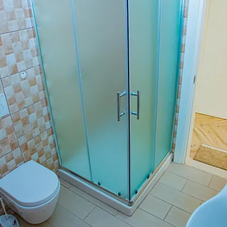 Апартаменты Seashell Влёра